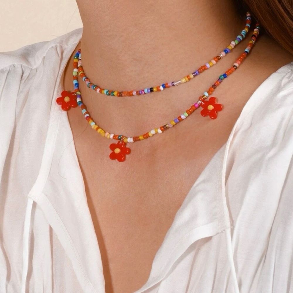 NWT Y2K Beaded Set of 2 Necklaces with Flowers
